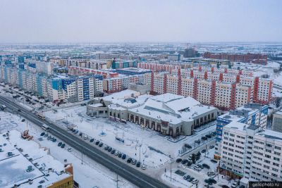 Культурно-спортивный центр Газодобытчик в Новом Уренгое фото