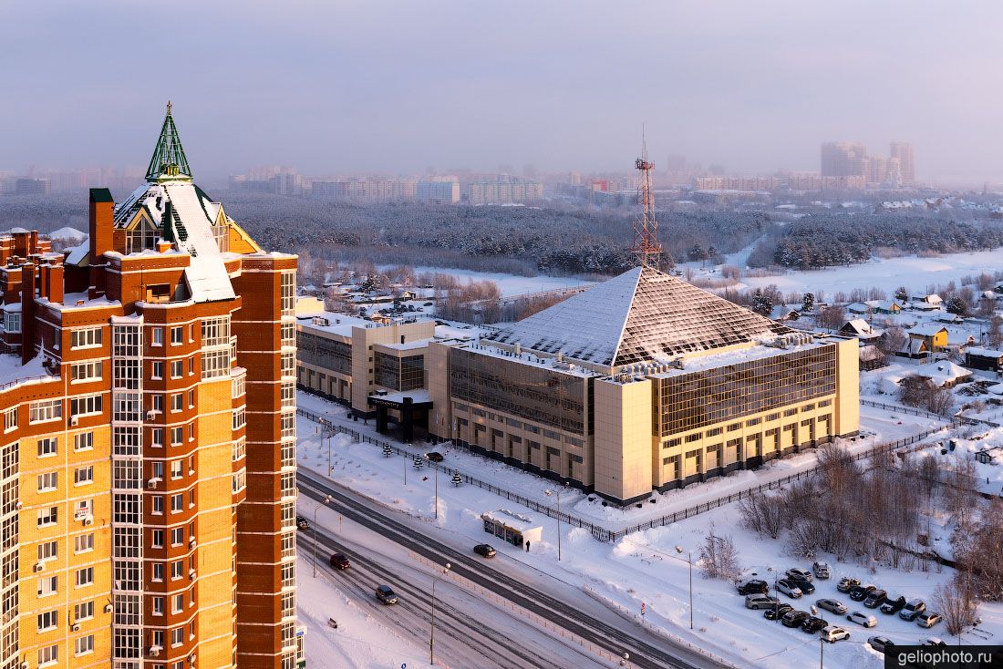 БЦ на Университетской в Сургуте фото