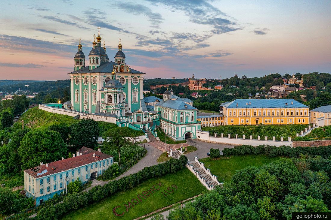 Свято-Успенский собор в Смоленске фото