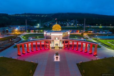 Мемориальный комплекс Победа в Южно-Сахалинске фото