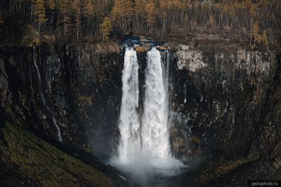 Водопад Два брата на плато Путорана фото