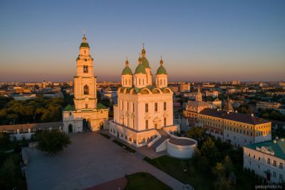 Астраханский Успенский кафедральный собор фото