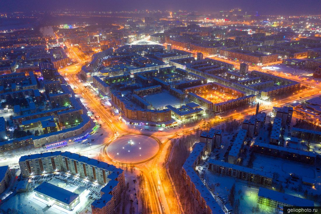 Кольцо на проспекте Ленина в Сургуте фото