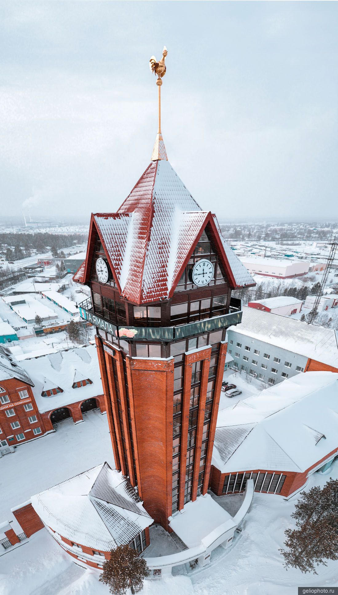 Пожарная башня в Ноябрьске зимой фото