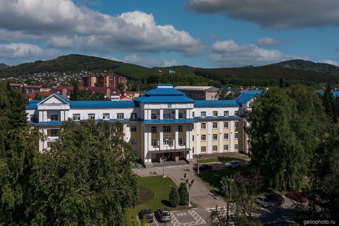 Правительство Республики Алтай в Горно-Алтайске фото