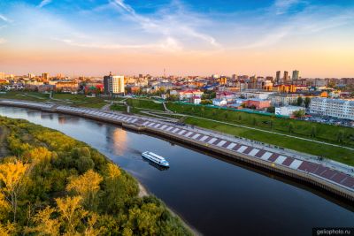 Набережная Туры в Тюмени фото