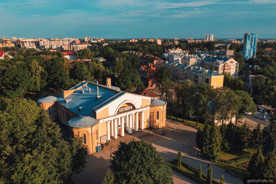 Кинотеатр Октябрь в Смоленске фото