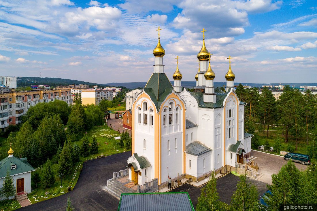 Церковь Казанской иконы Божией Матери в Нерюнгри фото