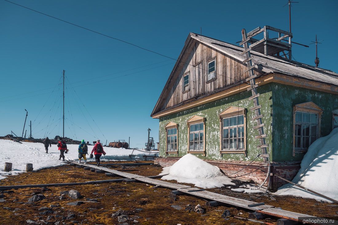 Жилой дом на мысе Челюскин фото