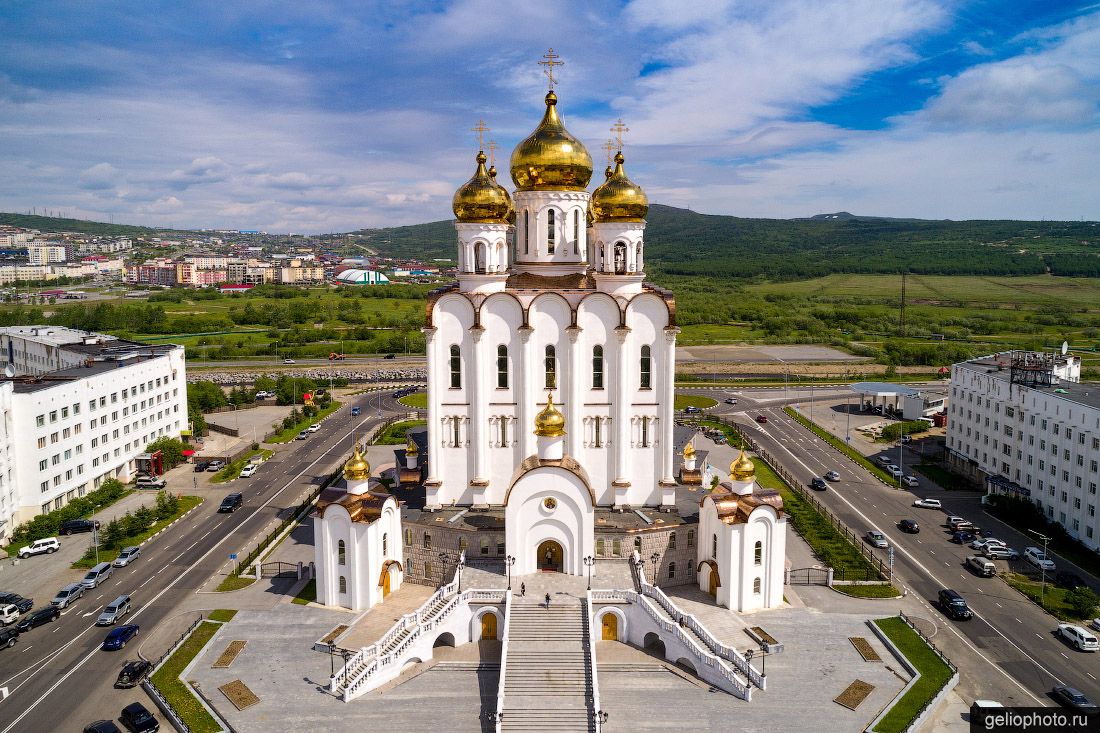 Свято-Троицкий Кафедральный собор в Магадане фото