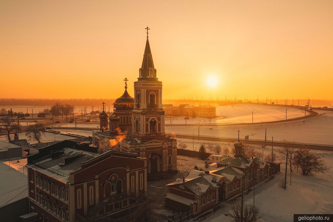 Знаменский женский монастырь в Барнауле фото