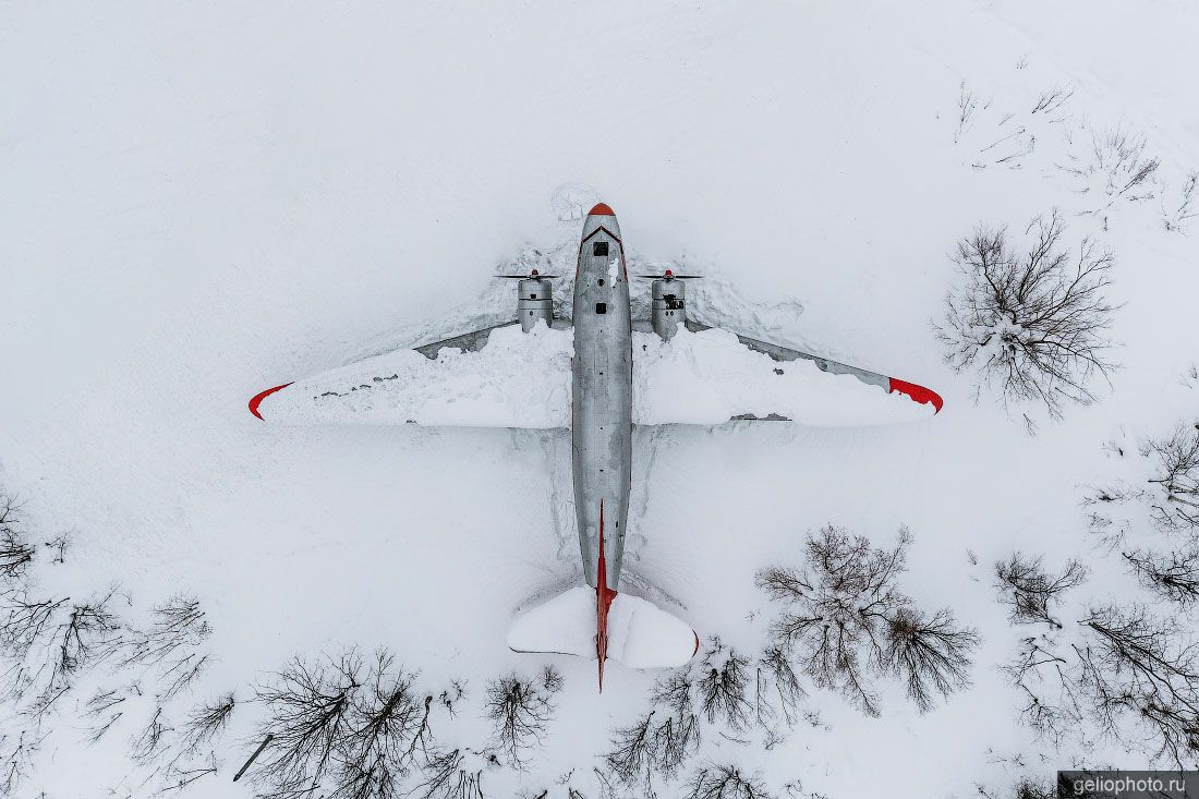 Самолёт Ли-2 в Игарке зимой фото
