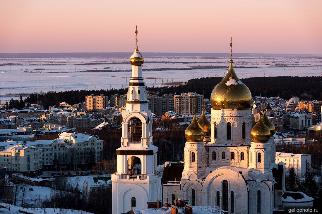 Собор Воскресения Христова в Ханты-Мансийске фото