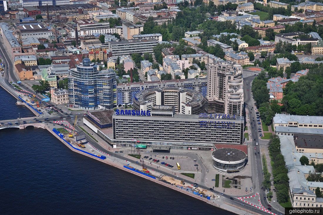 Гостиница Санкт-Петербург с высоты фото