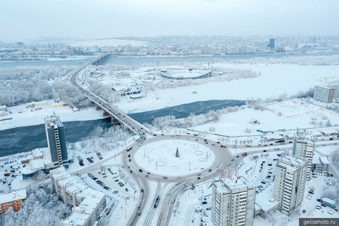 Предмостная площадь в Красноярске зимой фото