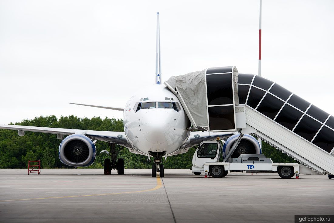 Боинг 737 в аэропорту Петропавловска-Камчатского фото