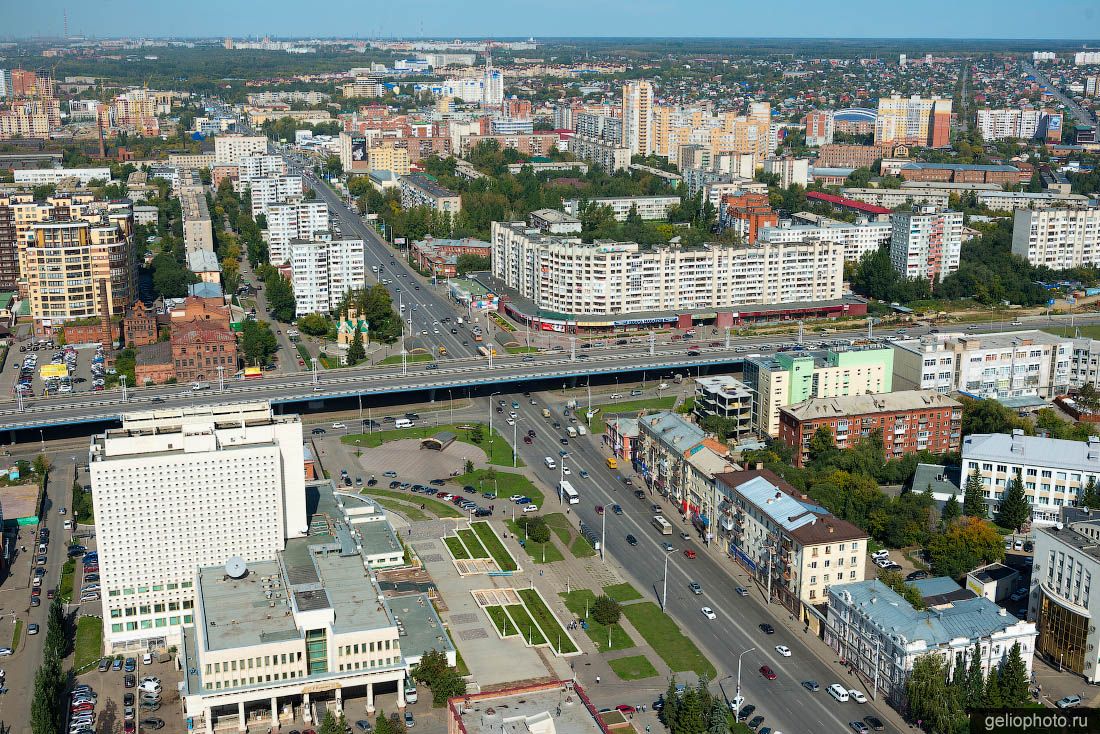 Улица Красный Путь в Омске с высоты фото