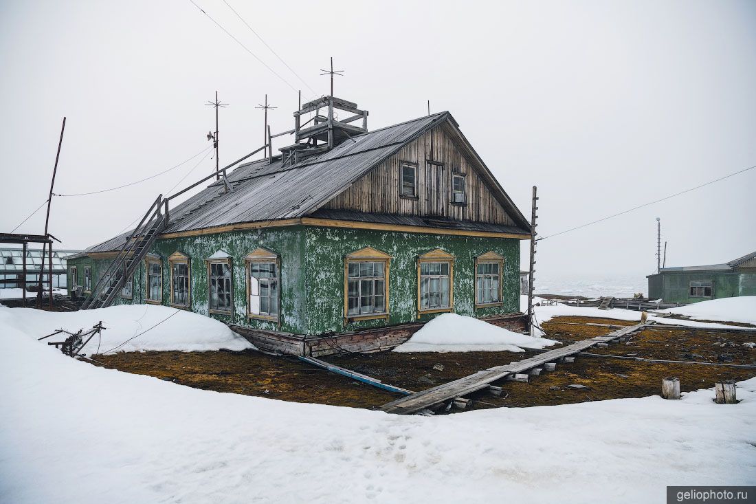 Жилой дом на мысе Челюскин фото