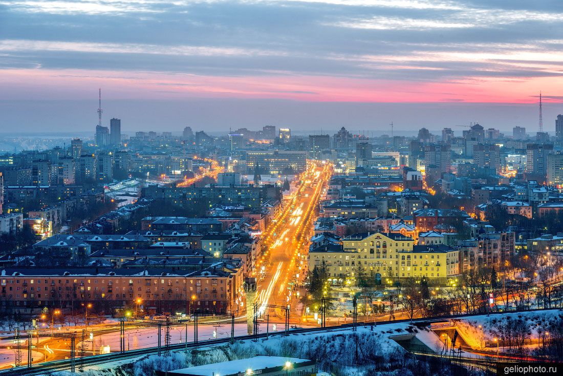 Улица Ленина и дом Ворота в город в Перми фото