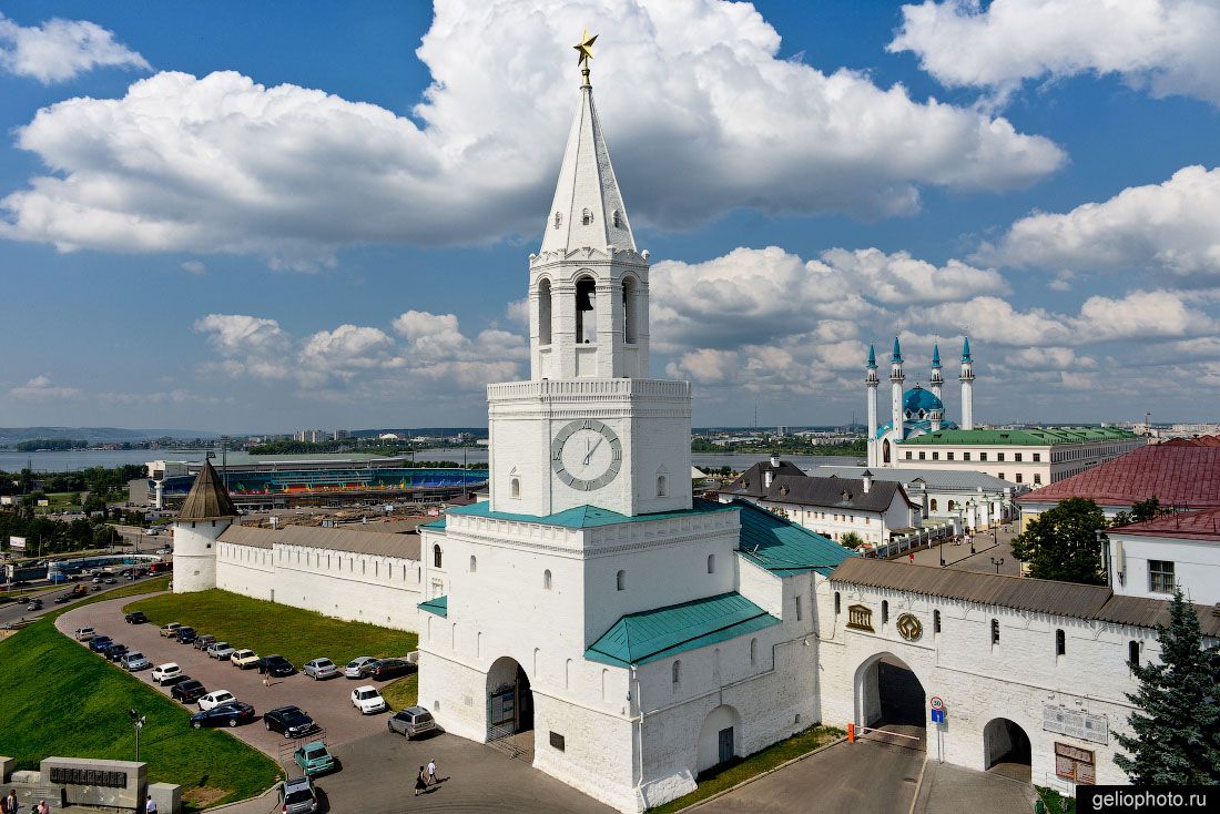 Спасская башня Казанского Кремля фото
