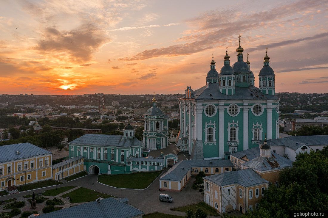 Успенский собор в Смоленске фото