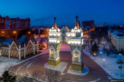 Триумфальная арка в Благовещенске фото