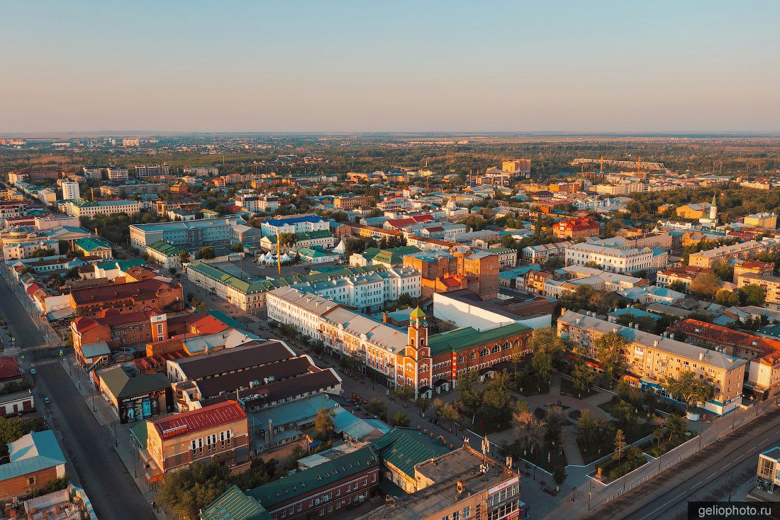 Оренбургский гостиный двор с высоты фото