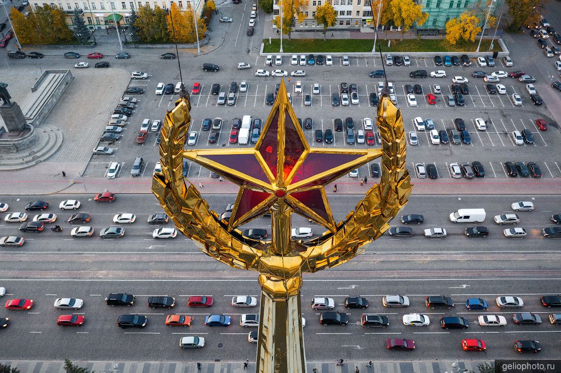 Звезда на Администрации Екатеринбурга фото