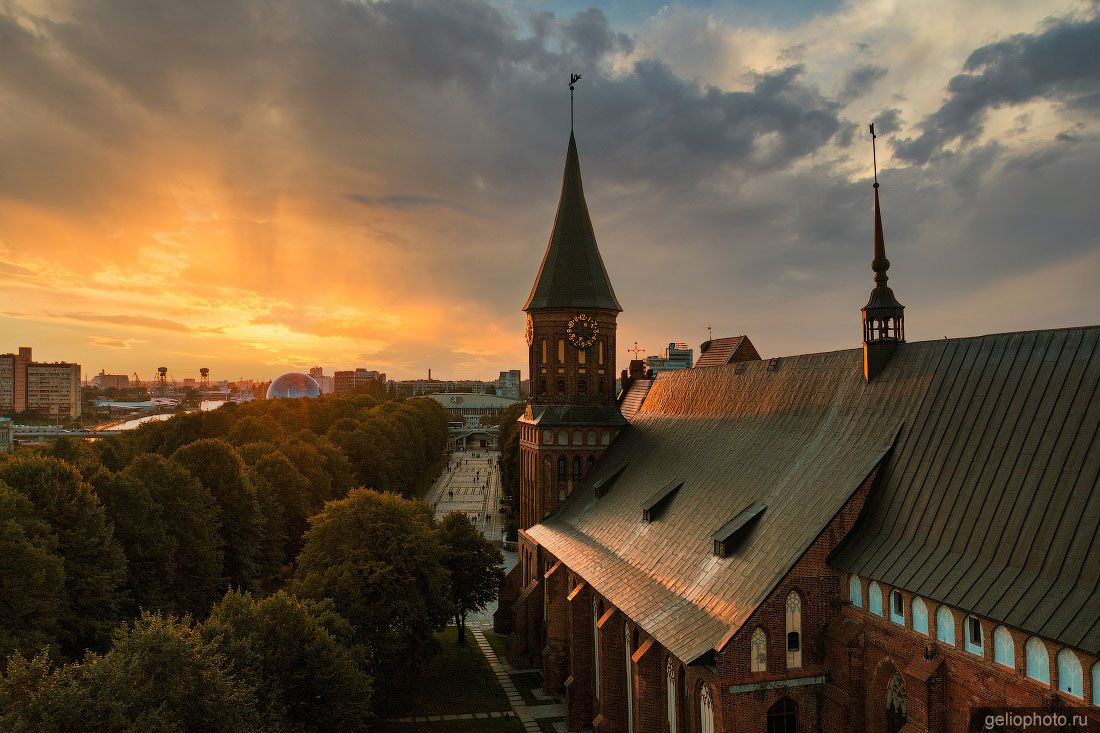 Кафедральный собор в Калининграде с высоты фото