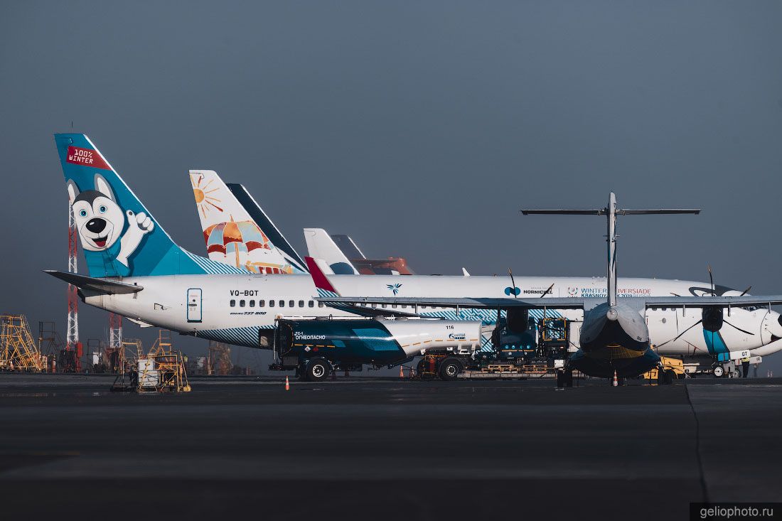 Boeing 737 NordStar в аэропорту Красноярска фото