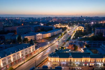 Вечерняя улица Ленина в Омске фото