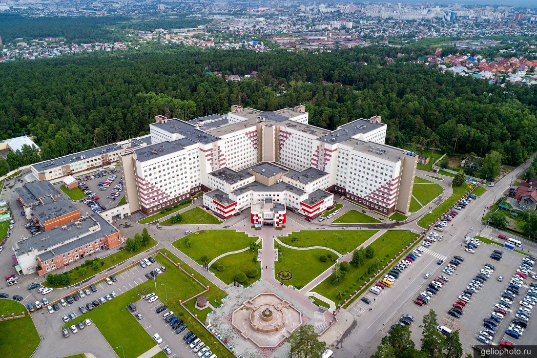 Краевая клиническая больница в Барнауле с высоты фото