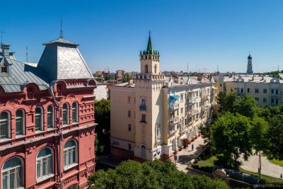 Жилой дом с магазином Книги в Астрахани фото