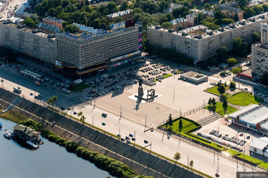 Площадь Ленина в Нижнем Новгороде фото
