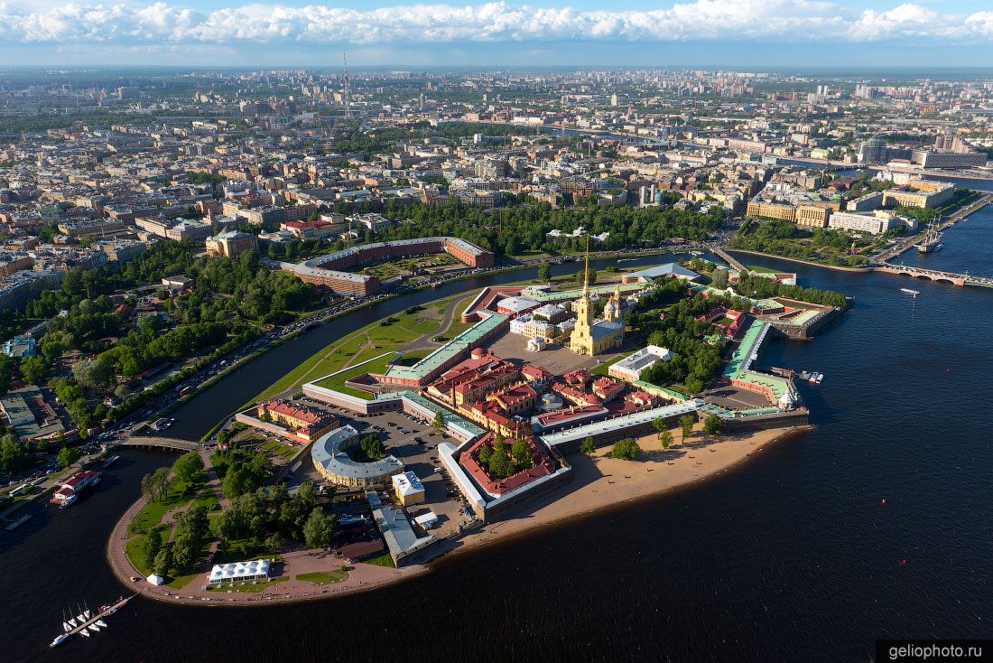 Петропавловская крепость с высоты фото