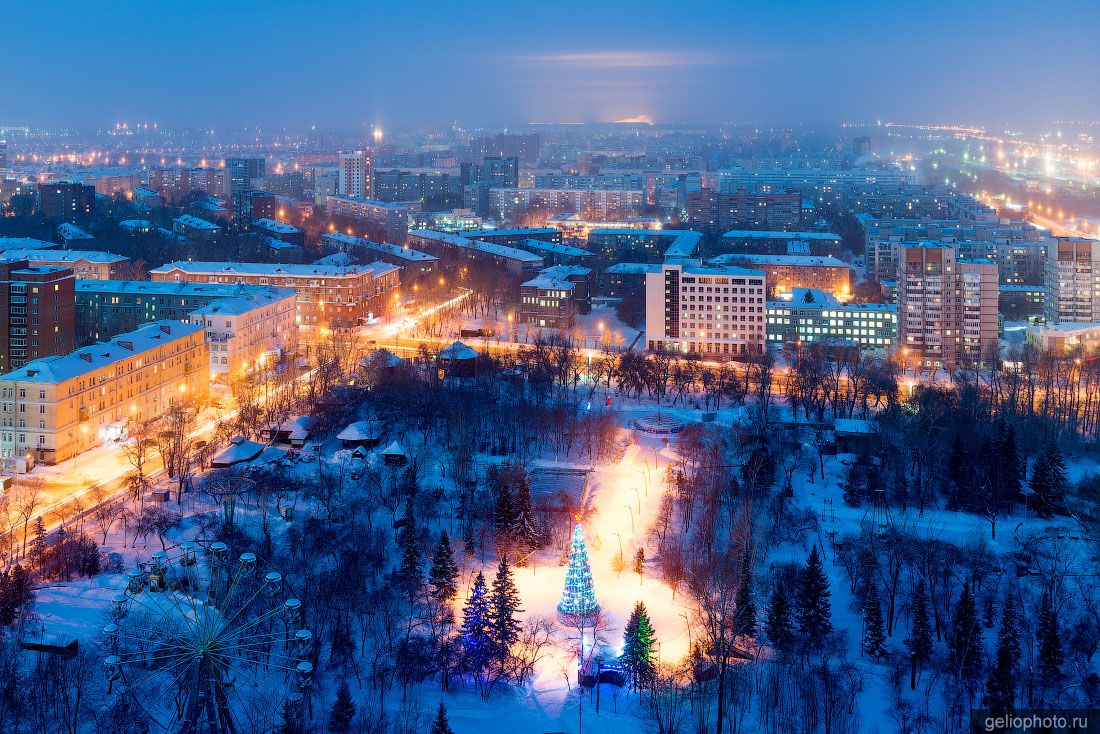 Парк имени Кирова в Новосибирске вечером фото