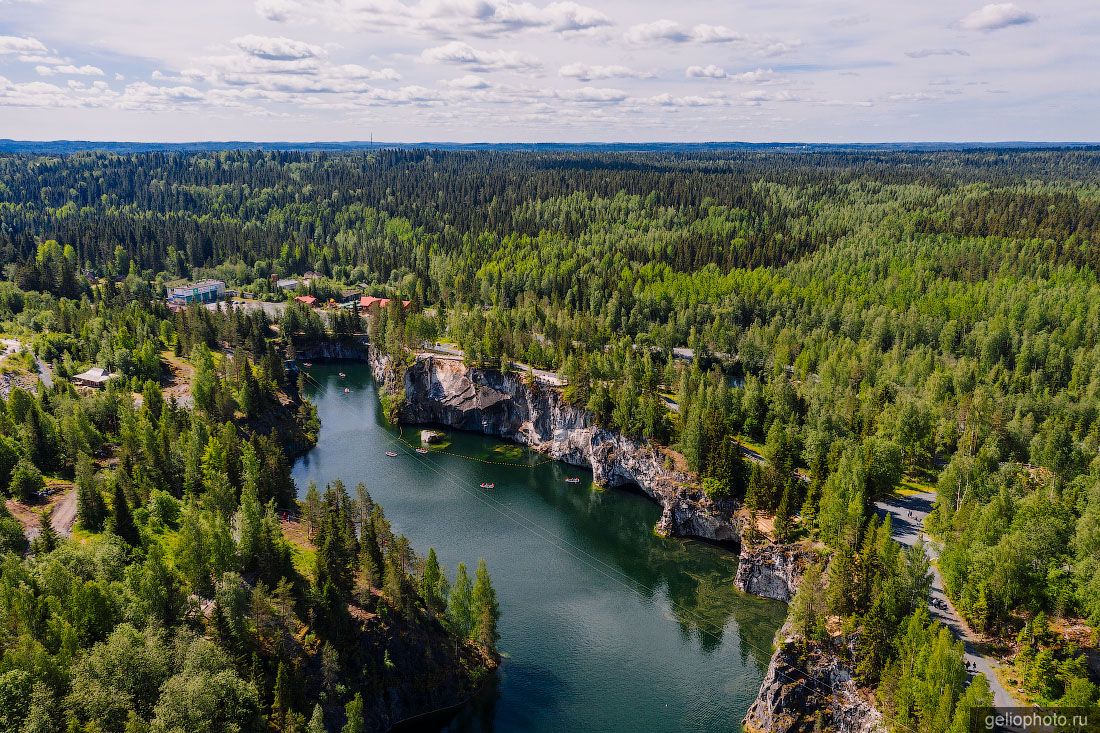 Парк Рускеала в Сортавале с высоты фото