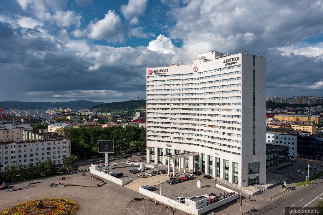 Деловой центр Арктика в Мурманске фото