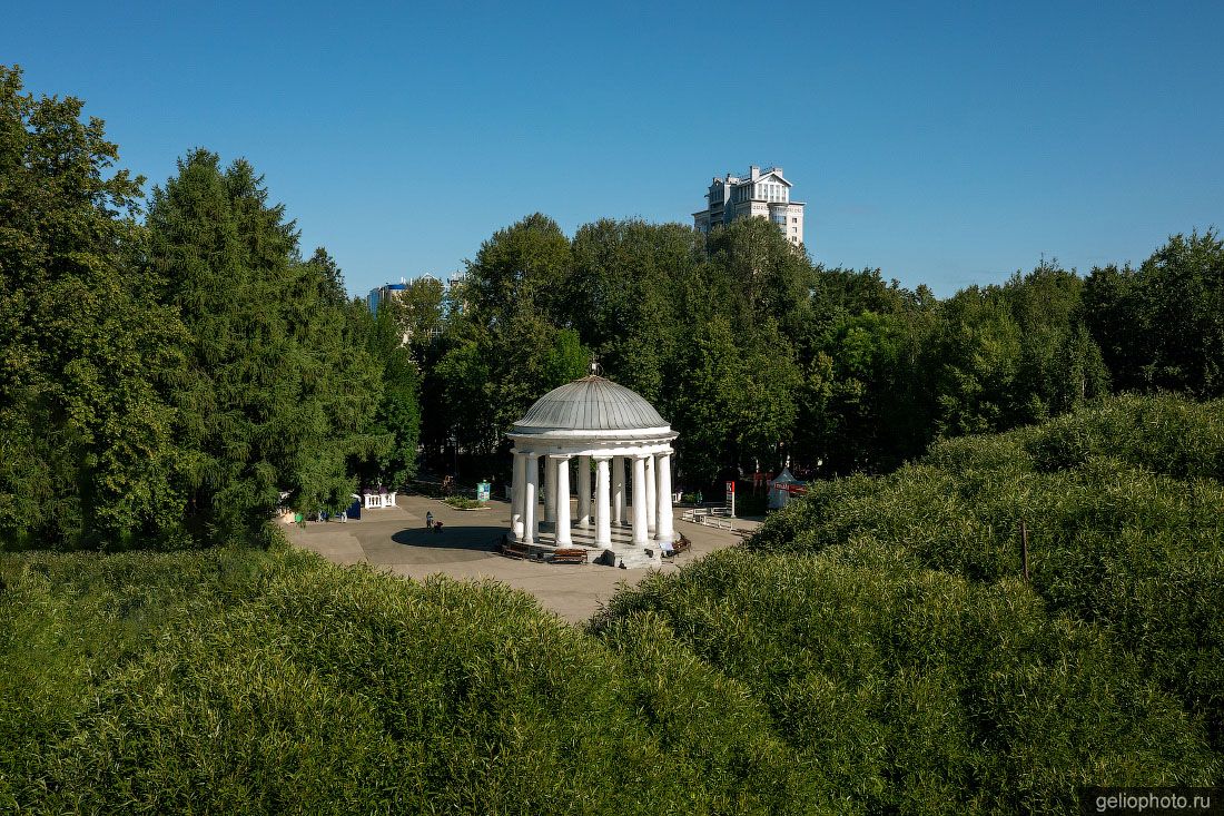 Ротонда в Парке Горького в Перми фото