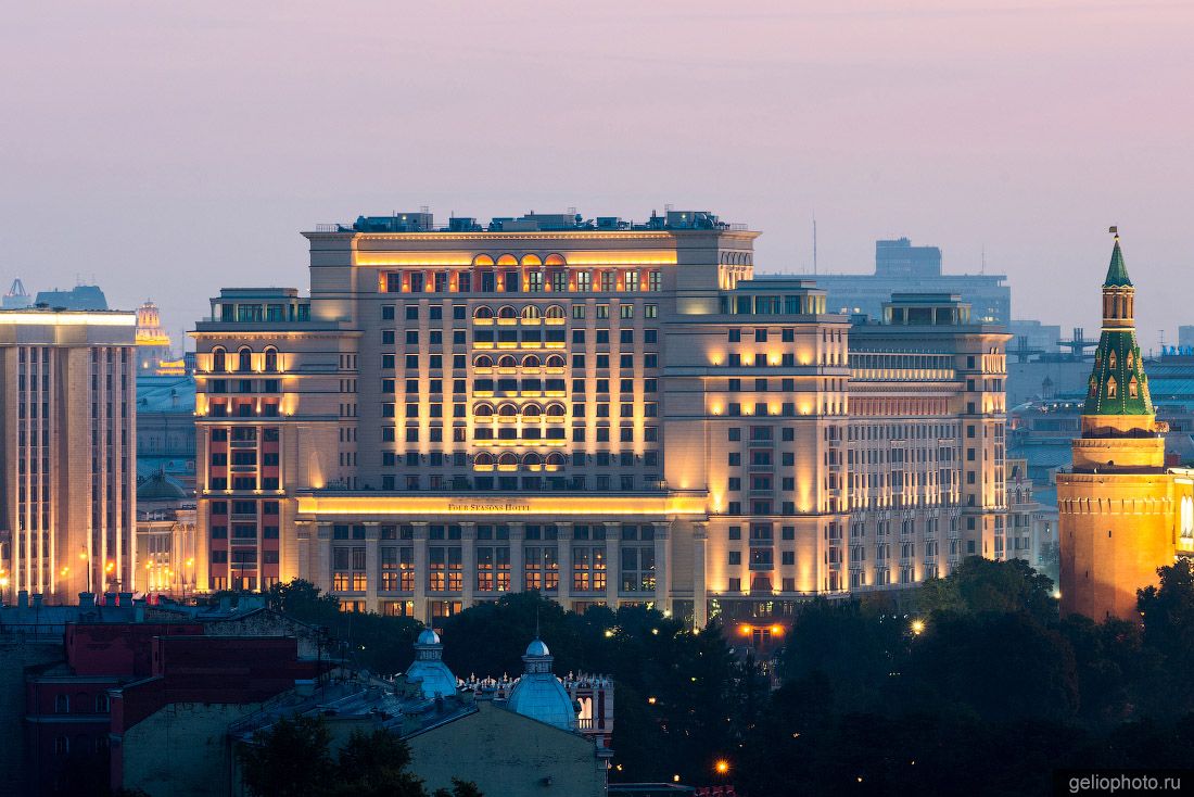 Отель Four Seasons в Москве фото