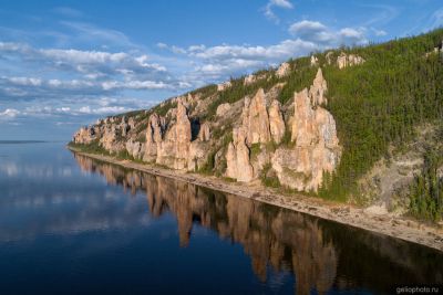 Ленские скалы в Якутии фото