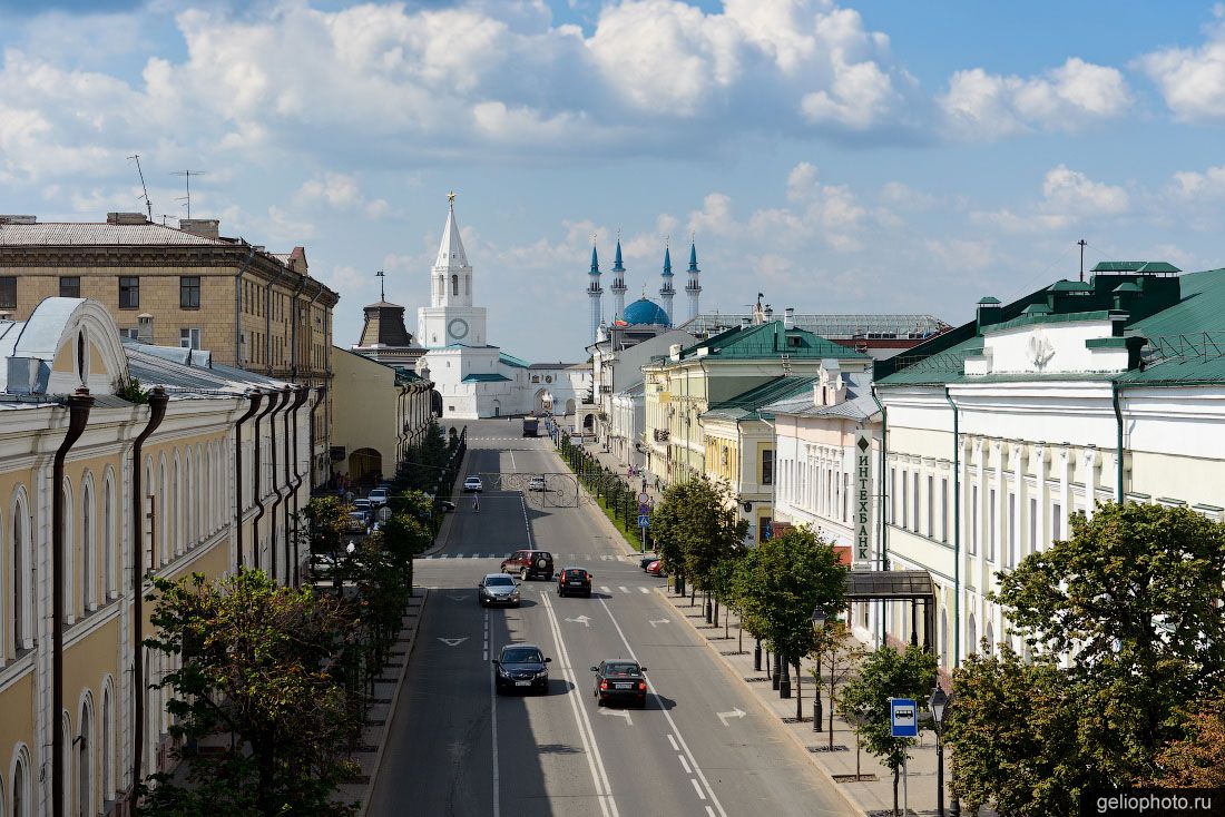 Улица Кремлёвская в Казани фото