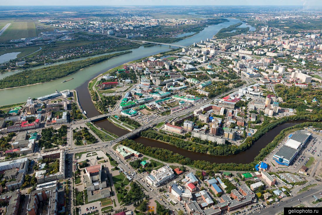 Вид с высоты на центр Омска фото