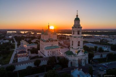 Успенский собор Астраханского Кремля фото