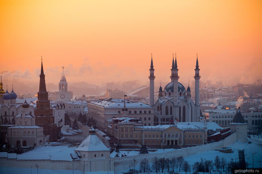 Казанский Кремль на рассвете фото