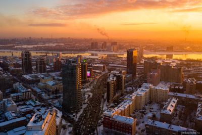 Проспект Димитрова в Новосибирске на закате фото