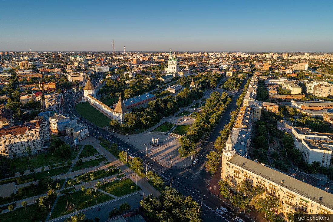 Площадь Ленина в Астрахани с высоты фото