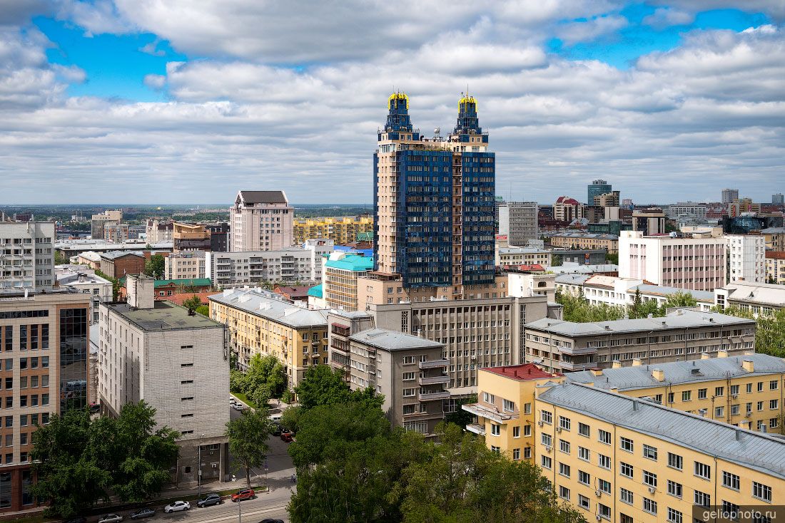 Дом Бэтмен в Новосибирске с высоты фото