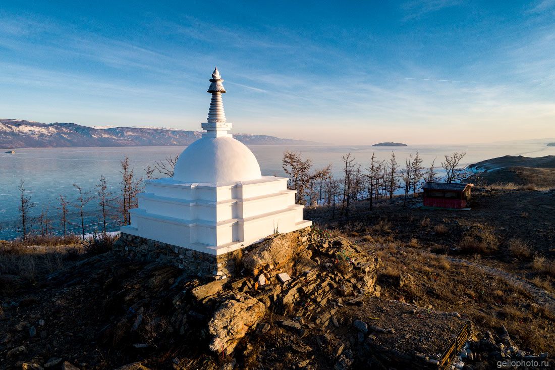 Буддийская Ступа Просветления на Байкале фото