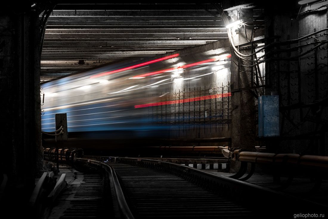 Туннель Новосибирского метрополитена фото